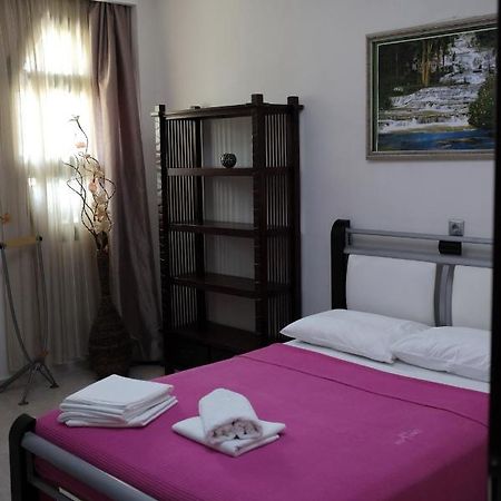 Irenes Apartment Kallithea  ภายนอก รูปภาพ