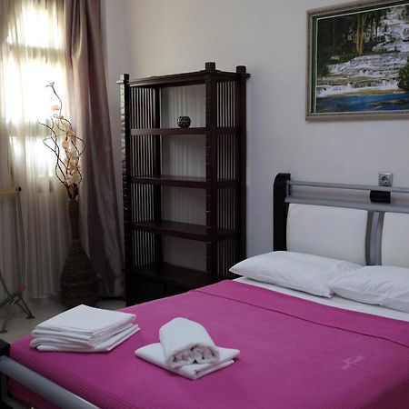 Irenes Apartment Kallithea  ภายนอก รูปภาพ