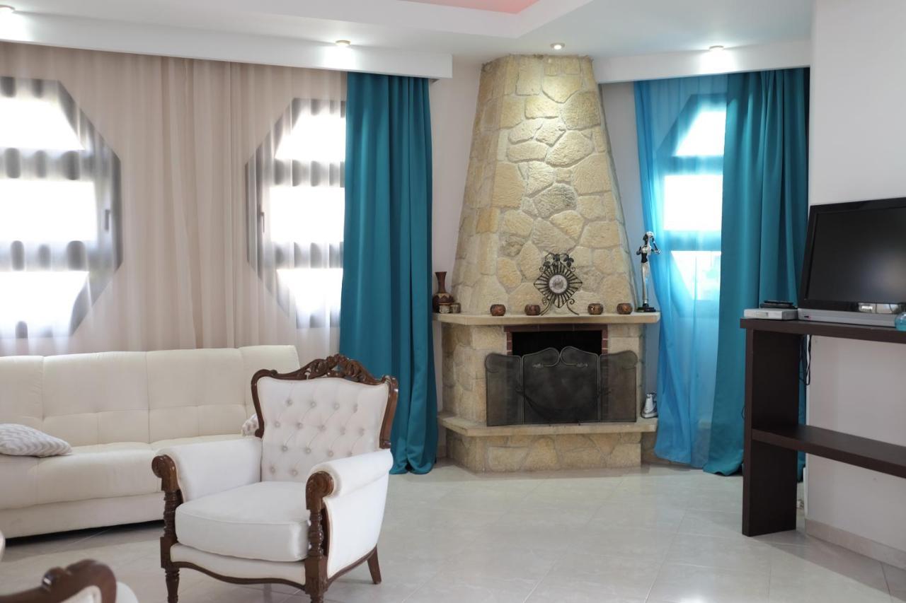 Irenes Apartment Kallithea  ภายนอก รูปภาพ