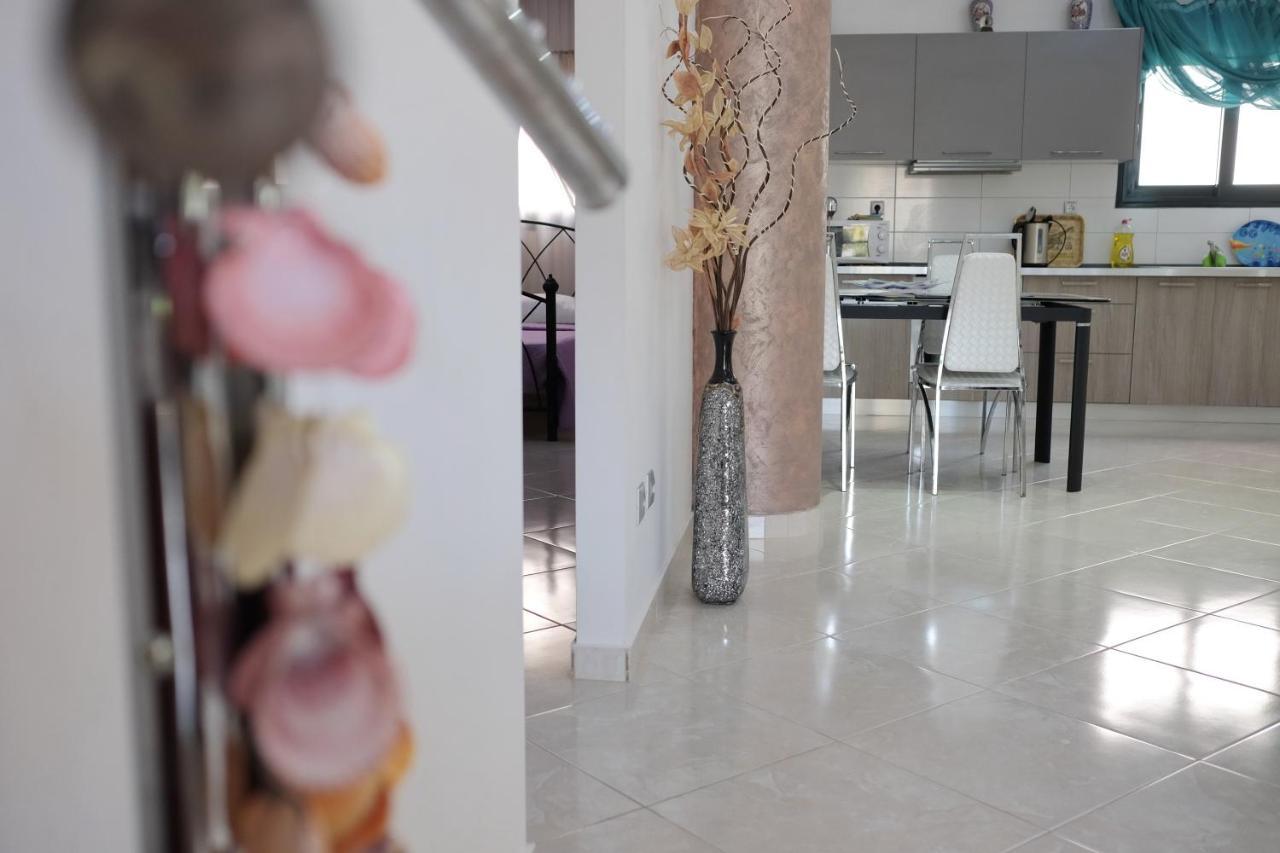Irenes Apartment Kallithea  ภายนอก รูปภาพ